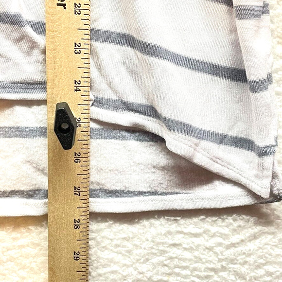 Chaser Womens Hoodie Large Gray White Striped Pullover Knit Athletic Stretch - Picture 11 of 12